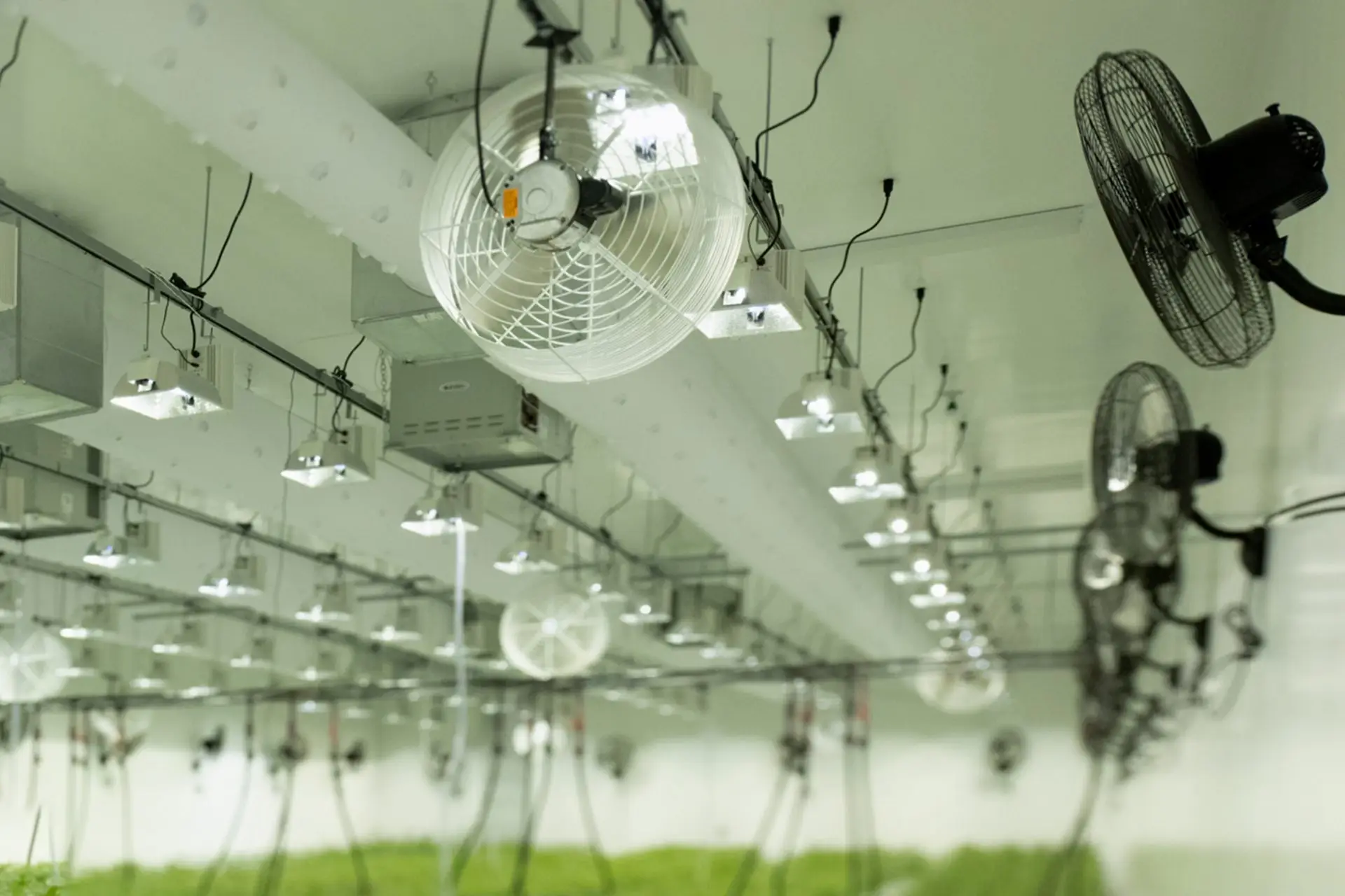 Grow room environment control for indoor gardens